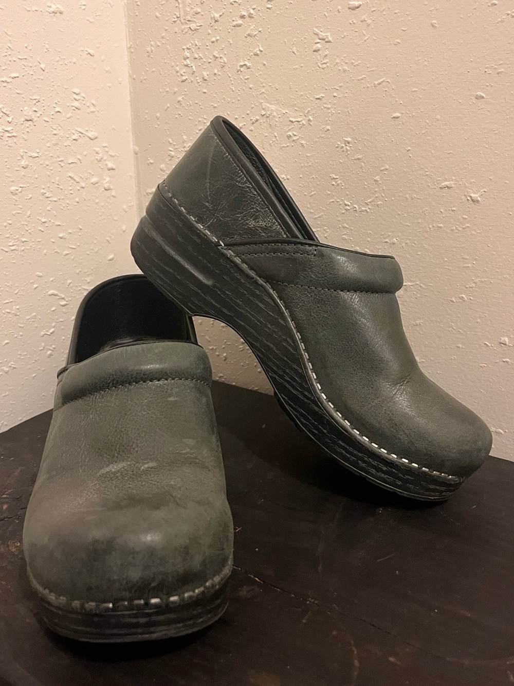Dansko Dark Gray Leather Professional Slip On Clog Women’s Size 38
